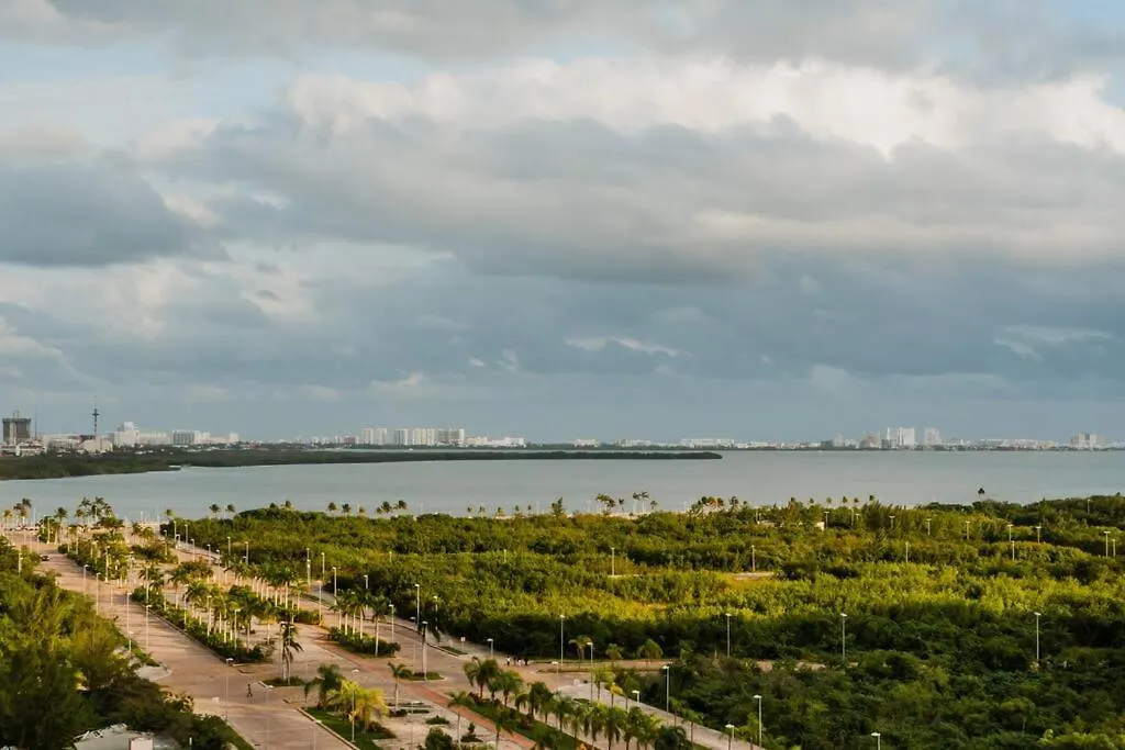 Stylish One Br Apt With Lagoon View In Dt Cancun Apartment 0*,  Mexico